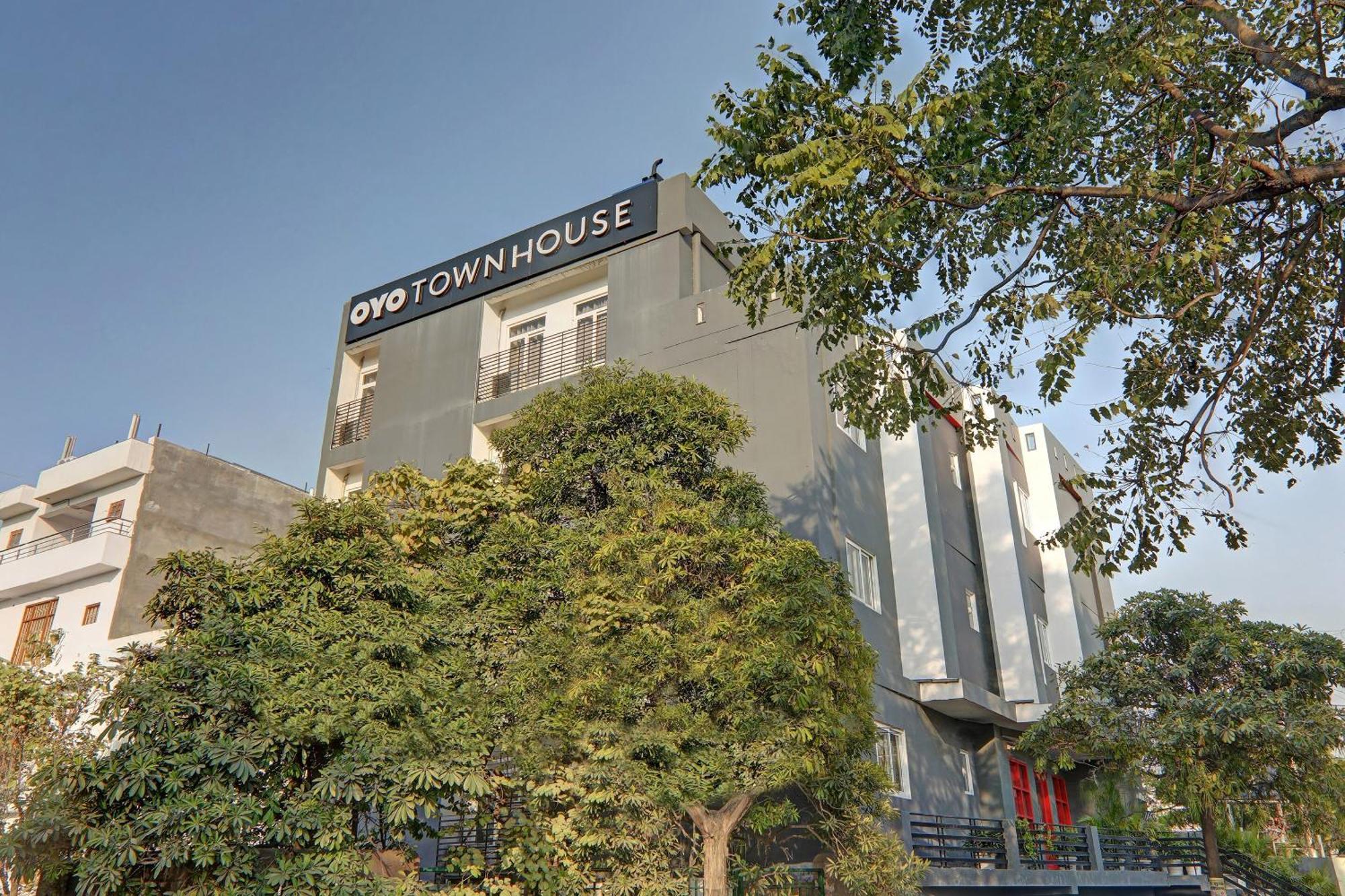 Super Townhouse 139 Ashiyana Smriti Upvan Near Emerald Mall Lucknow Bijnaur Exterior foto